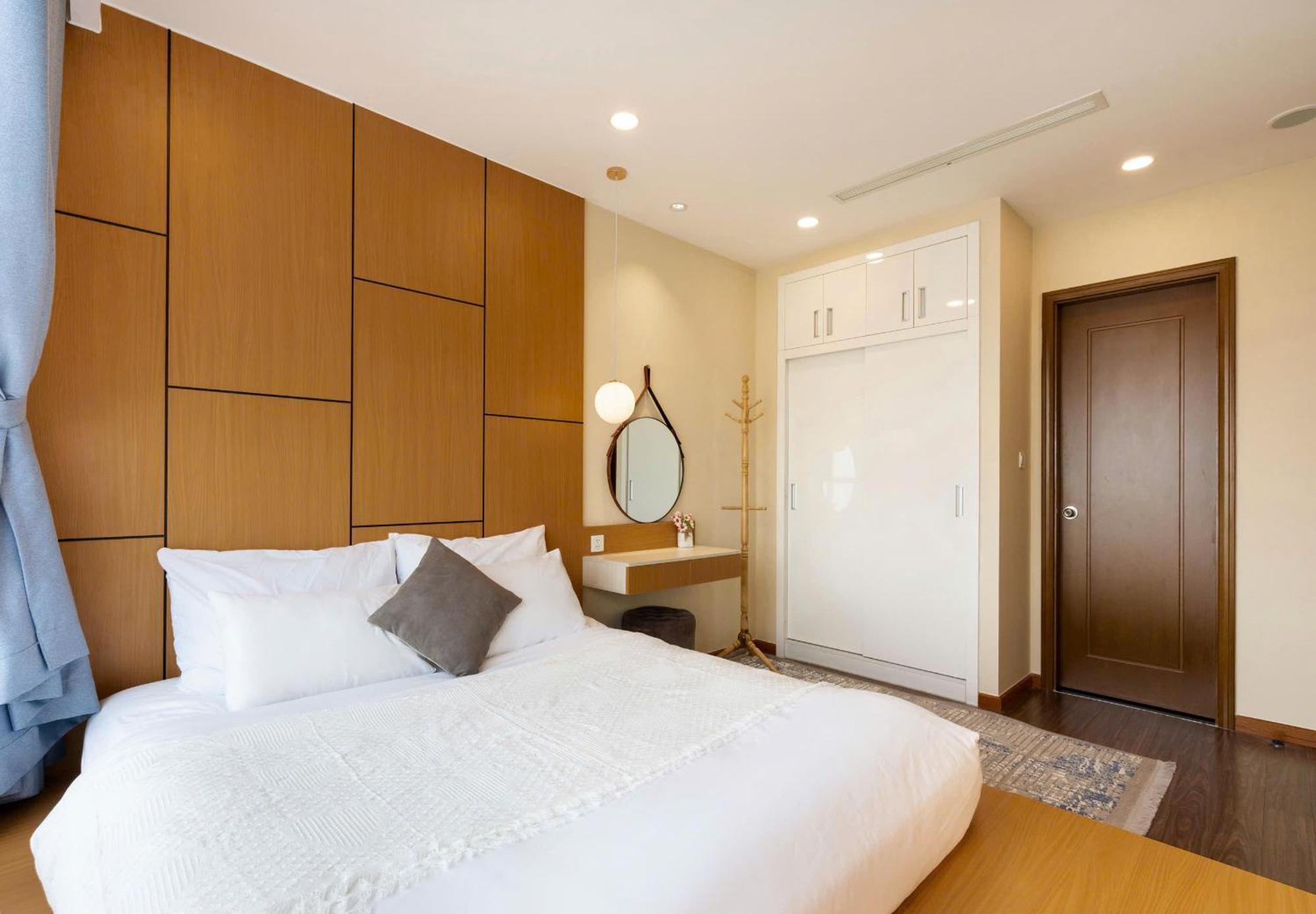 Elara Landmark Apartment *