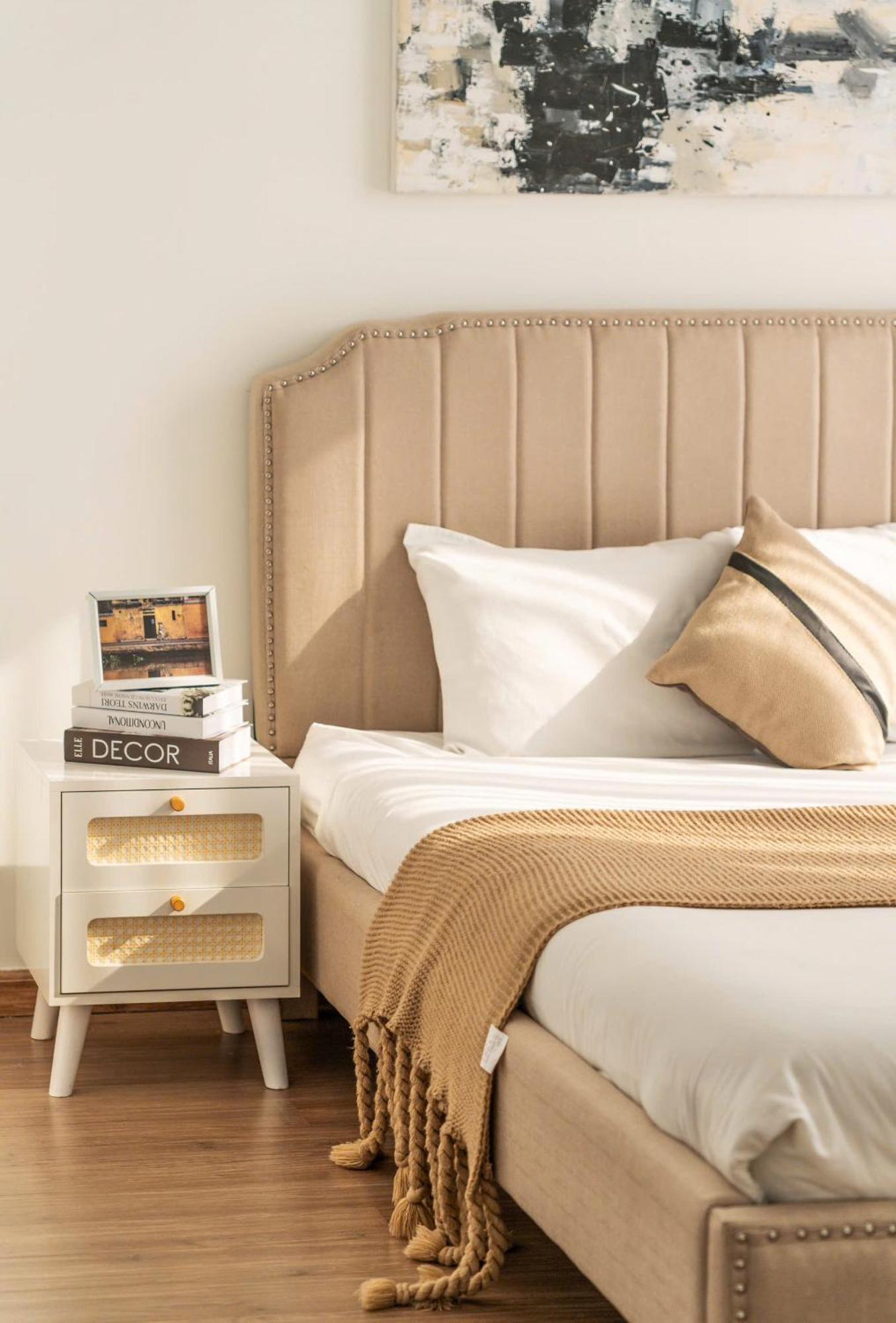 Elara Landmark Apartment *