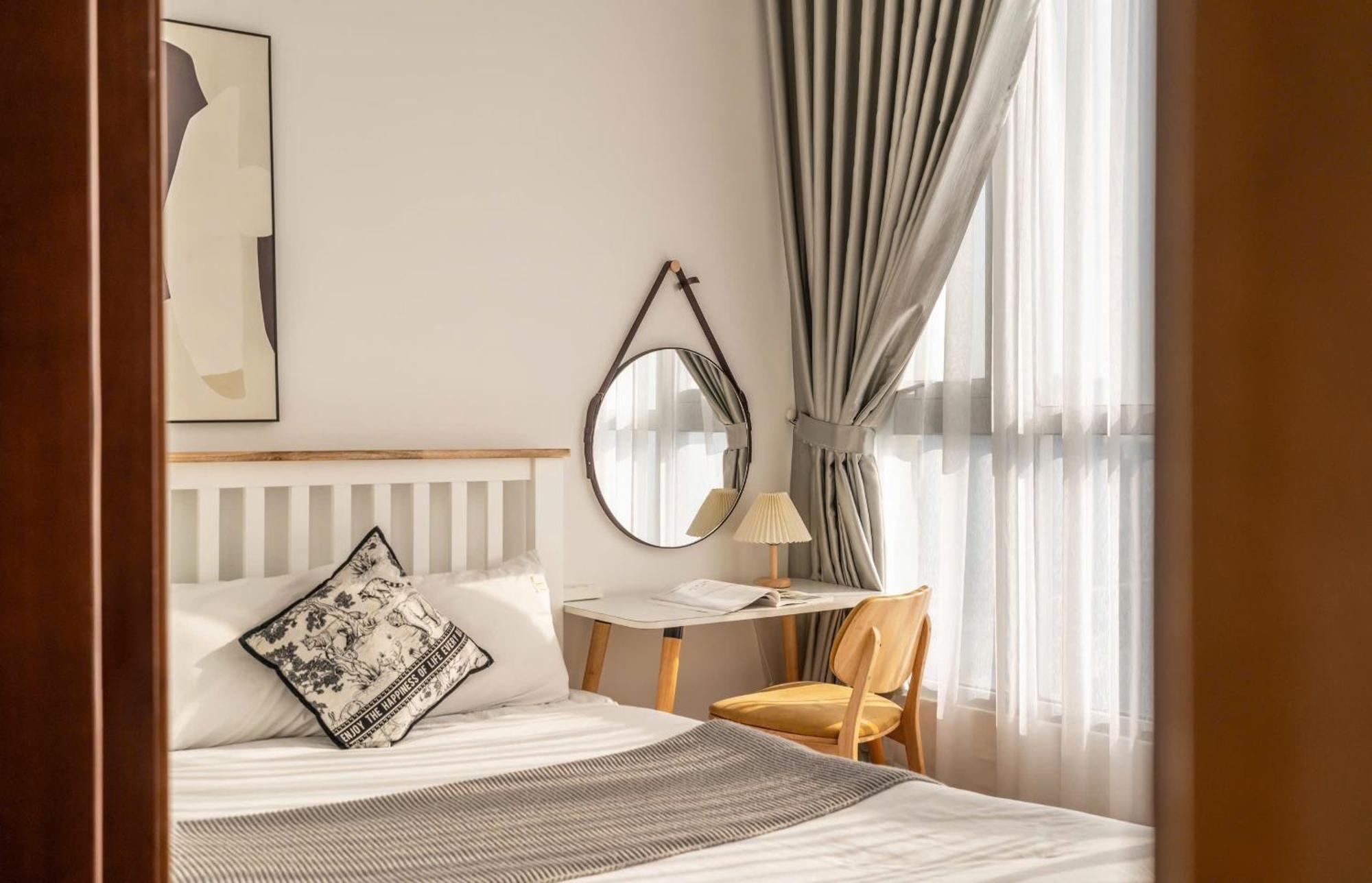 Elara Landmark Apartment