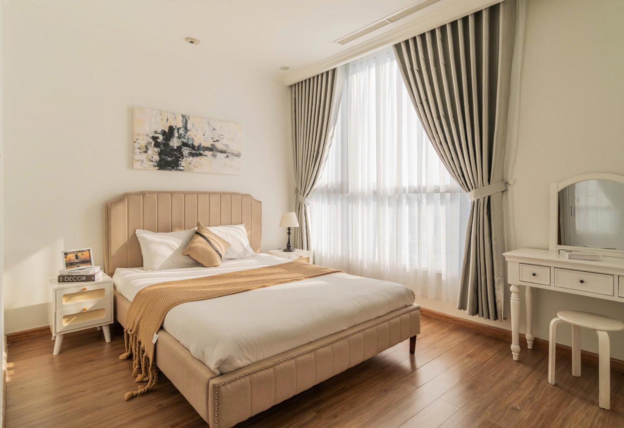 Elara Landmark Apartment *