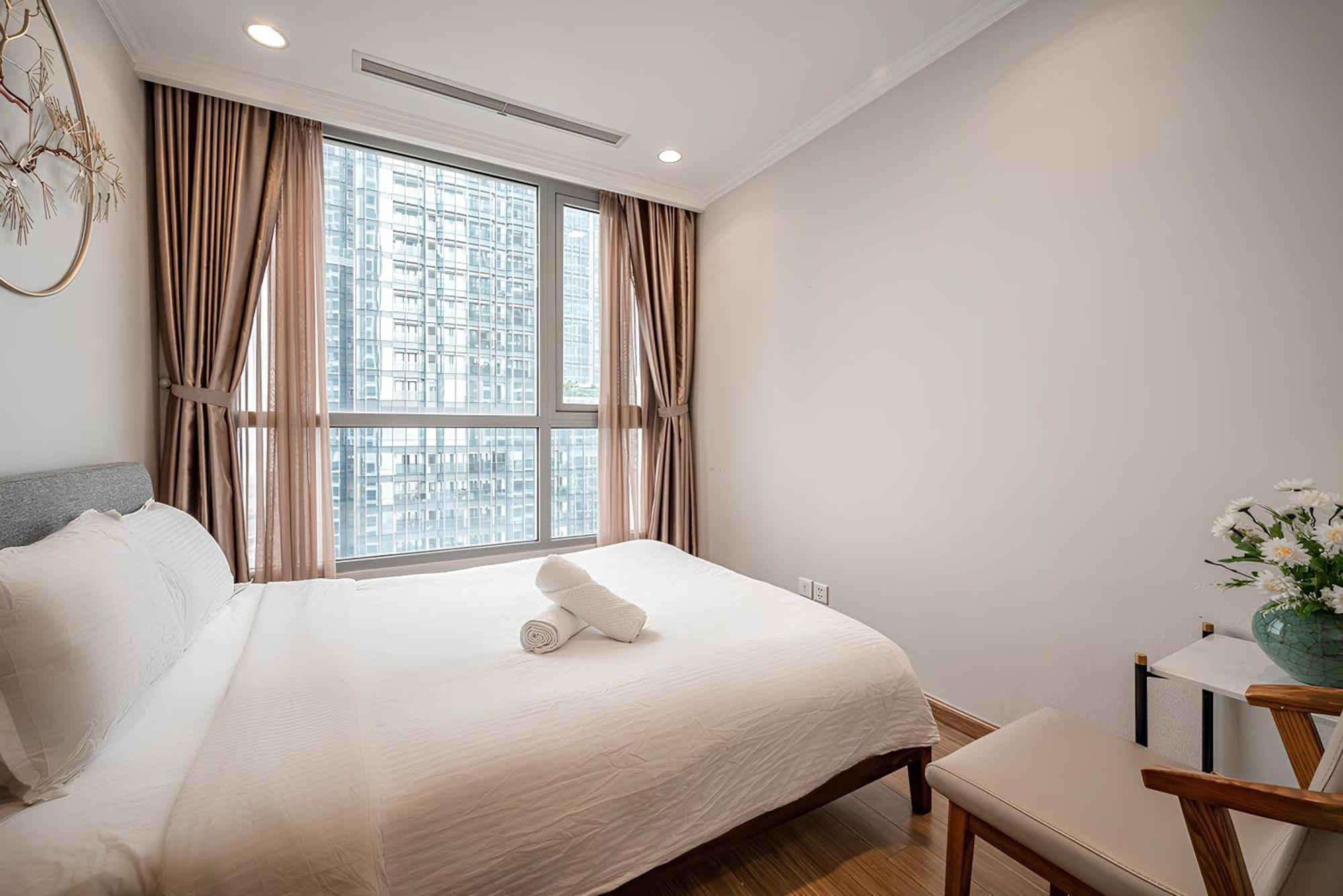 Elara Landmark Apartment *